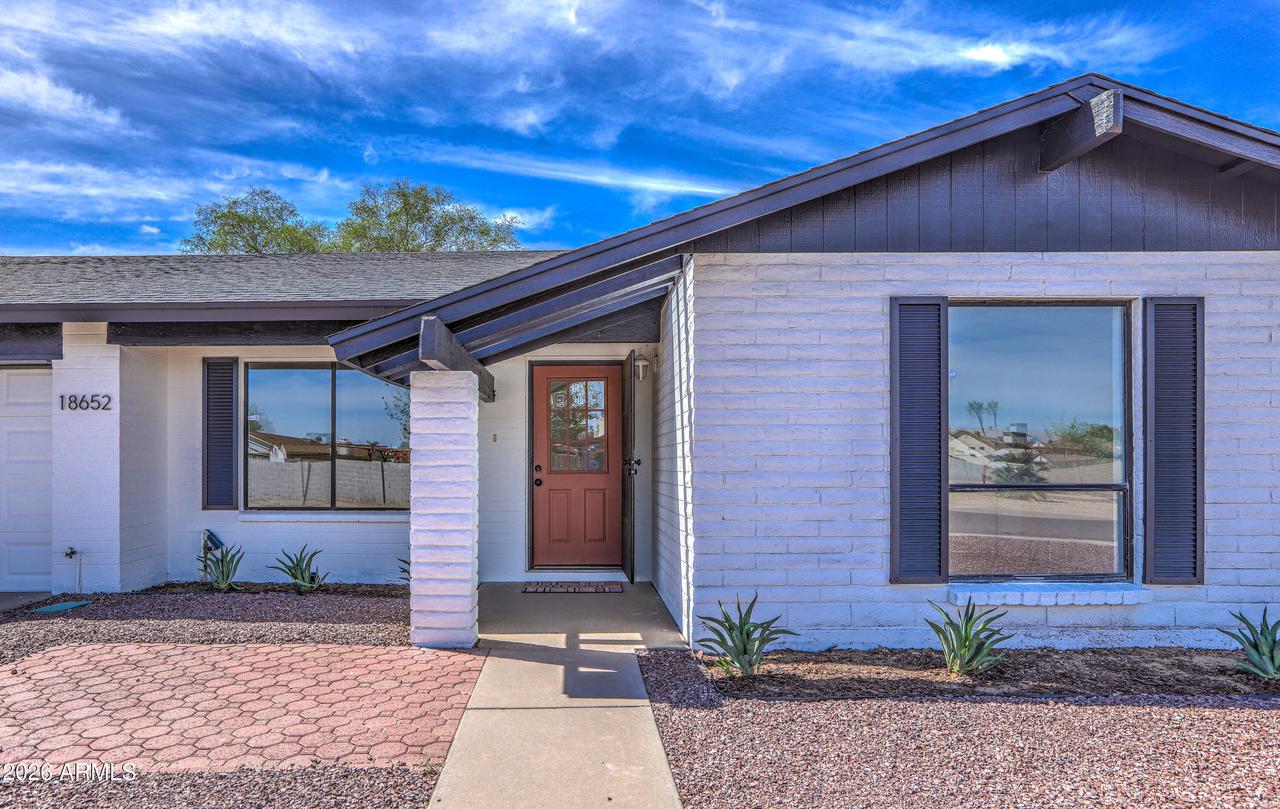 18652 N 12th Ave., Phoenix, AZ 85027