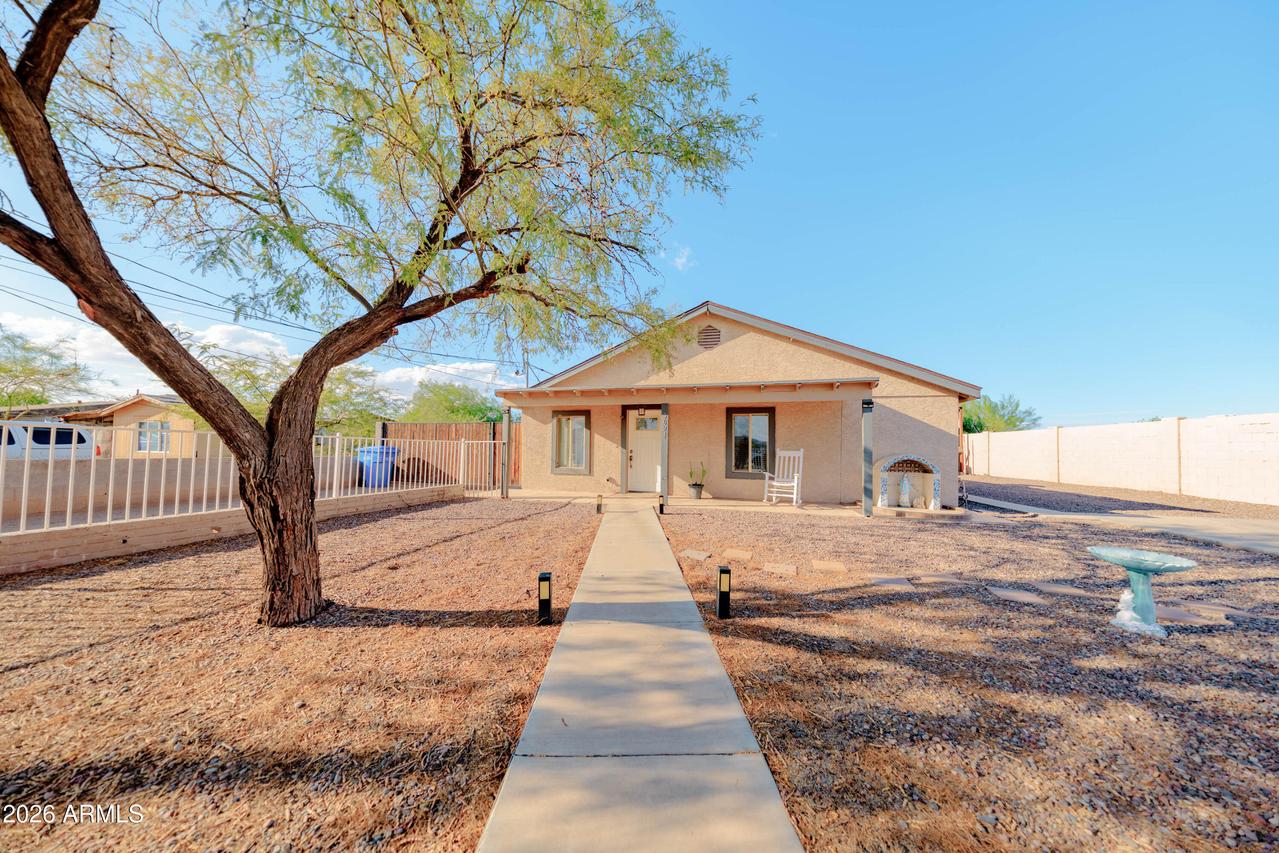 3024 W Yuma St., Phoenix, AZ 85009