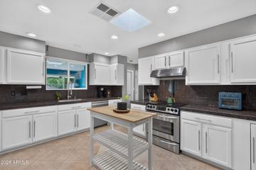 3227 E Corrine Dr., Phoenix, AZ 85032