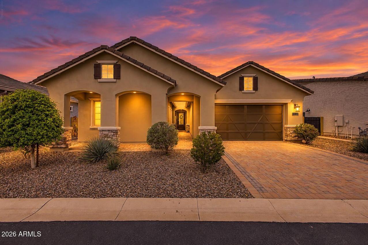 8032 E June Cir., Mesa, AZ 85207
