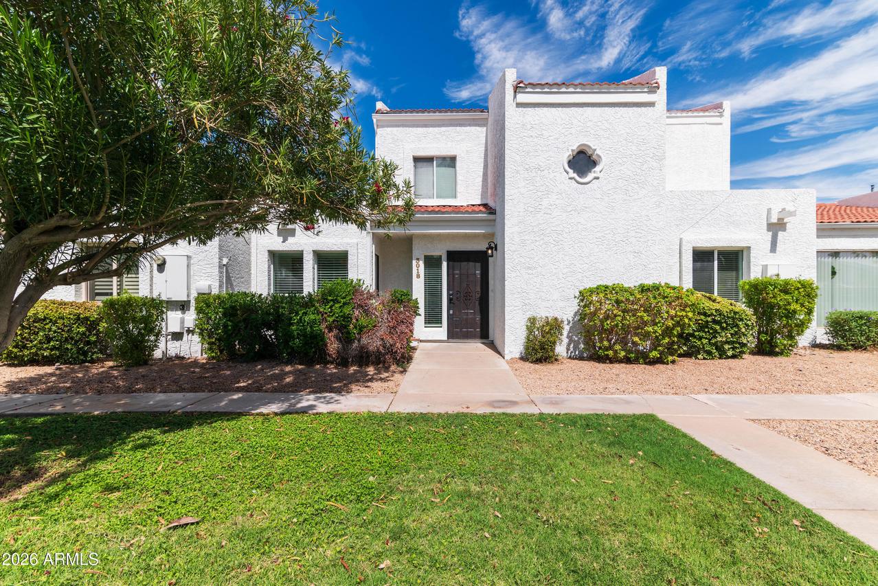 3018 E Cannon Dr., Phoenix, AZ 85028