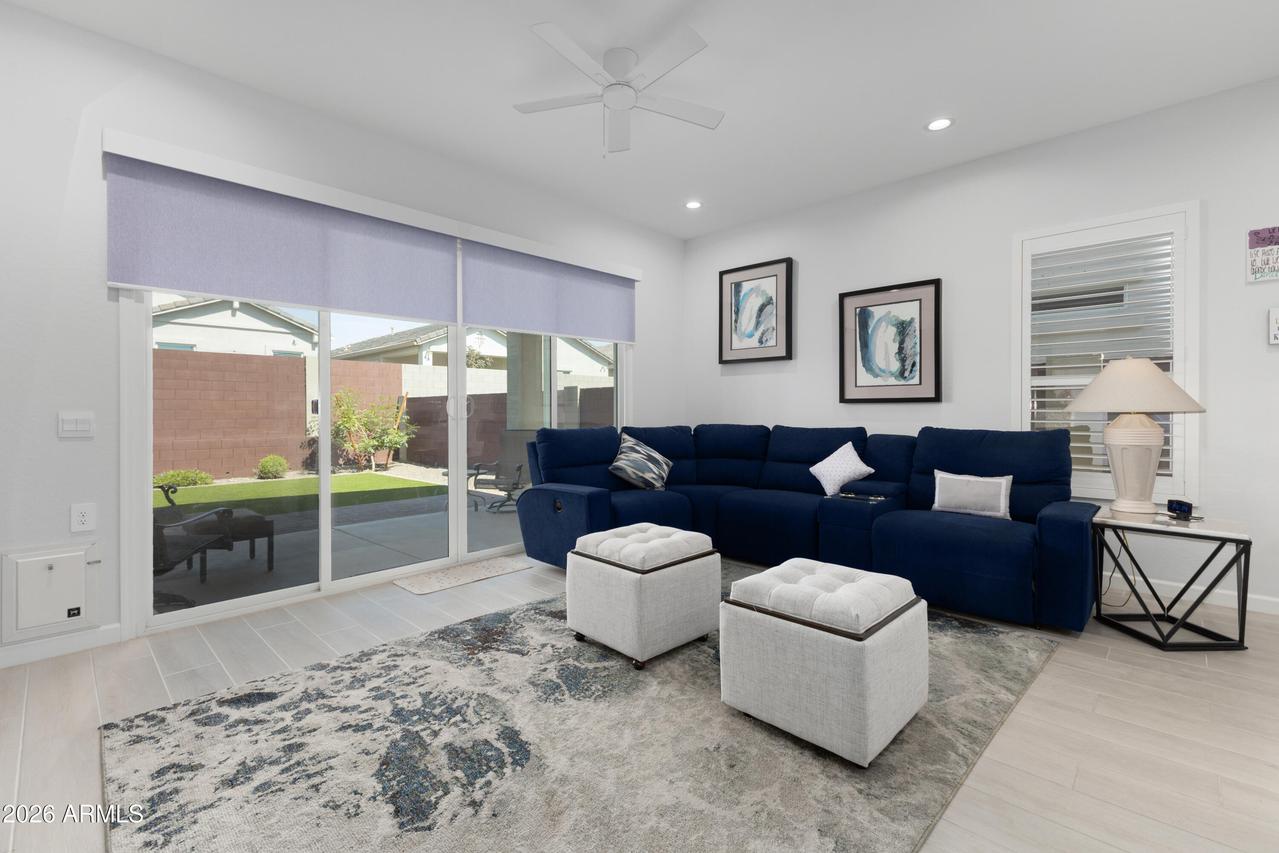 10240 W Lone Cactus Dr., Peoria, AZ 85382