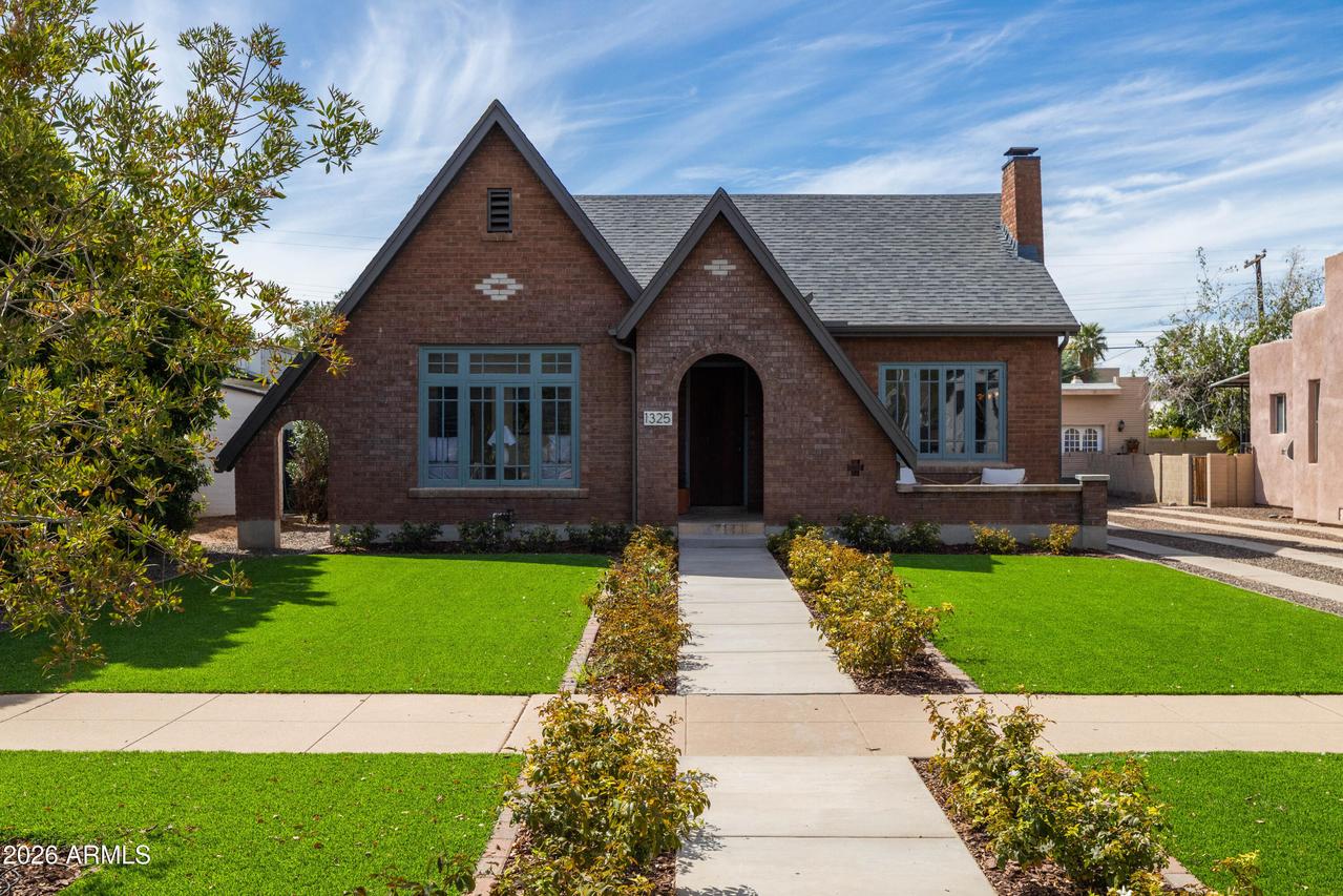 1325 W Willetta St., Phoenix, AZ 85007