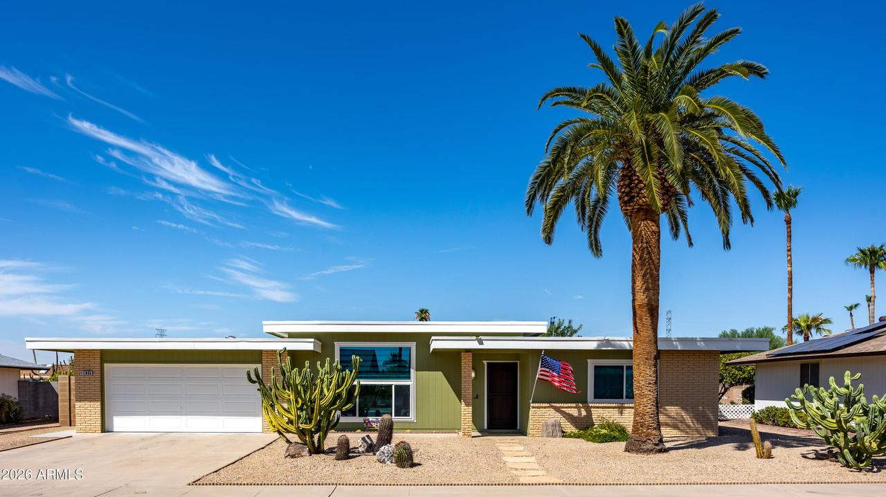 11035 W Oak Ridge Dr., Sun City, AZ 85351