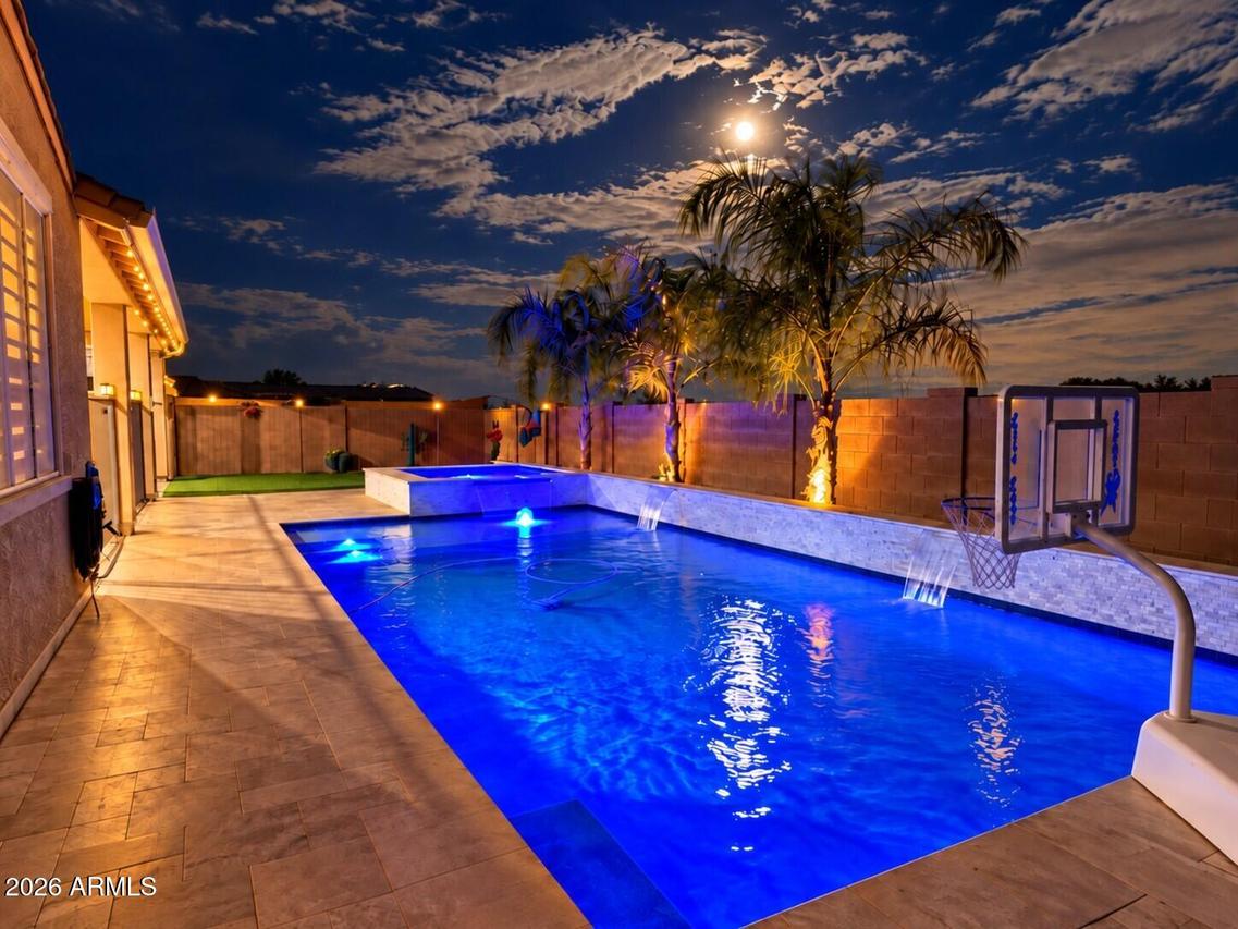 13965 W Mariposa Grande, Surprise, AZ 85387