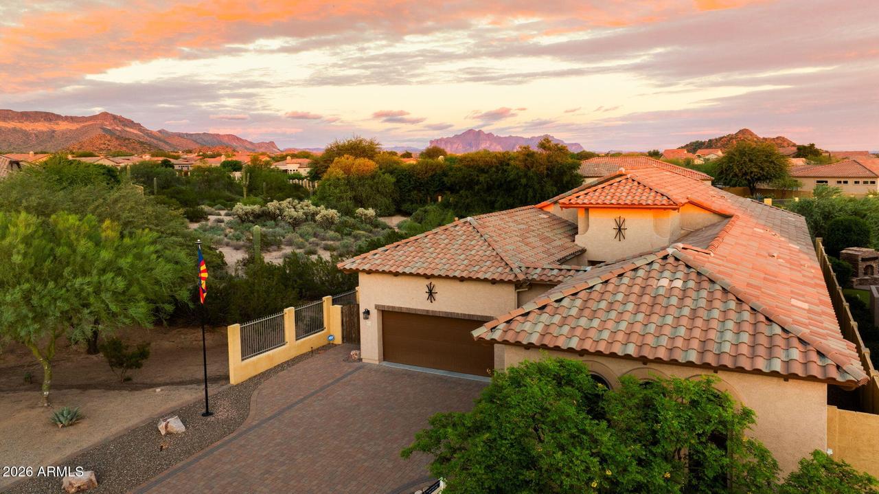 8529 E Lynwood St., Mesa, AZ 85207