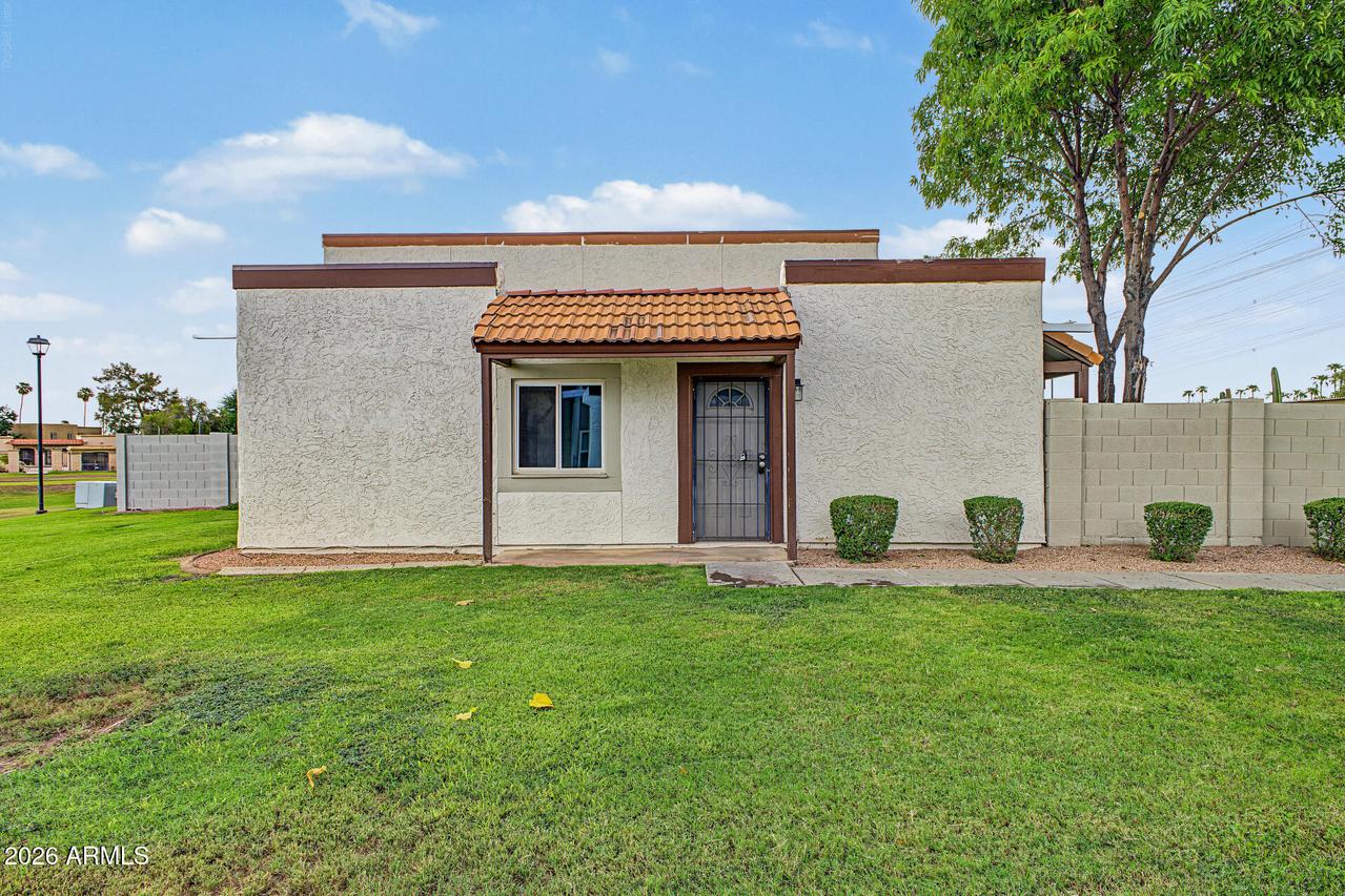 952 E Diamond Dr., Tempe, AZ 85283