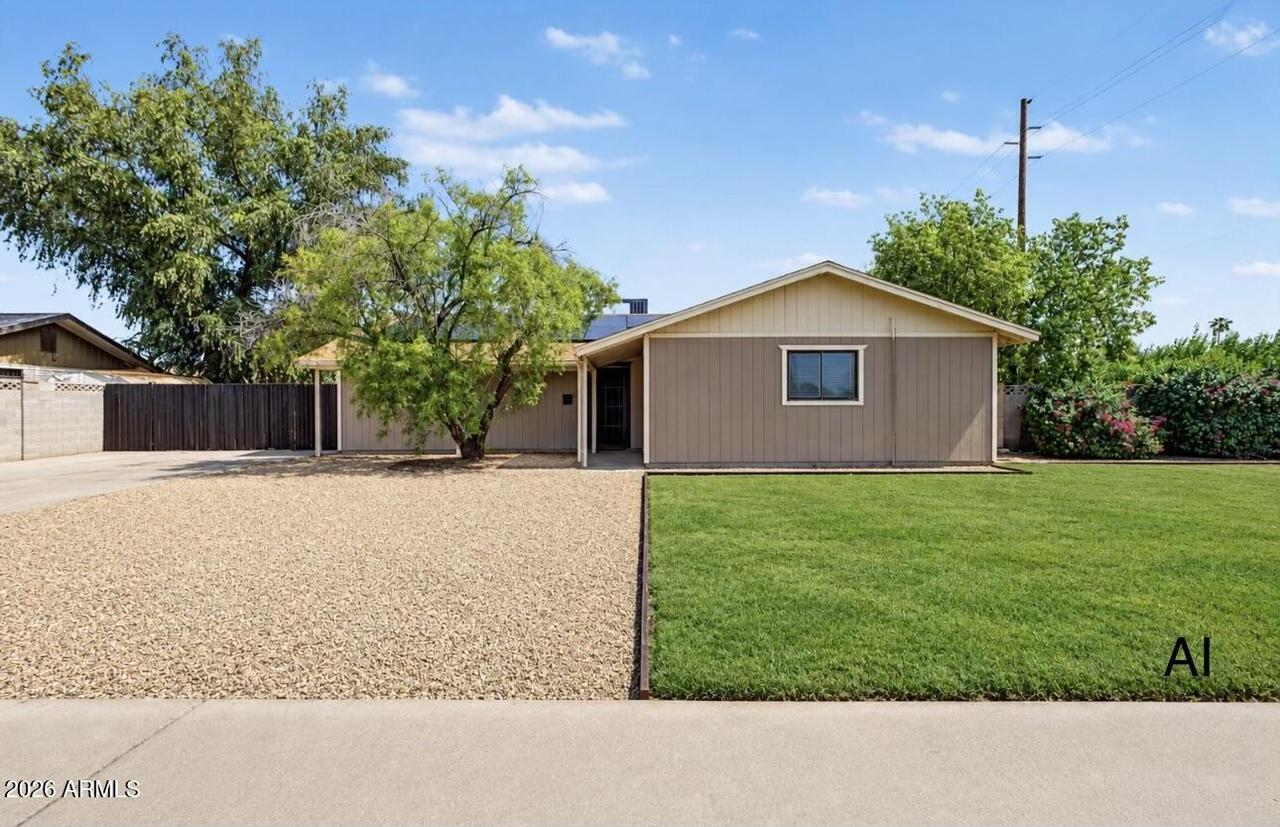 5501 N 62nd Dr., Glendale, AZ 85301