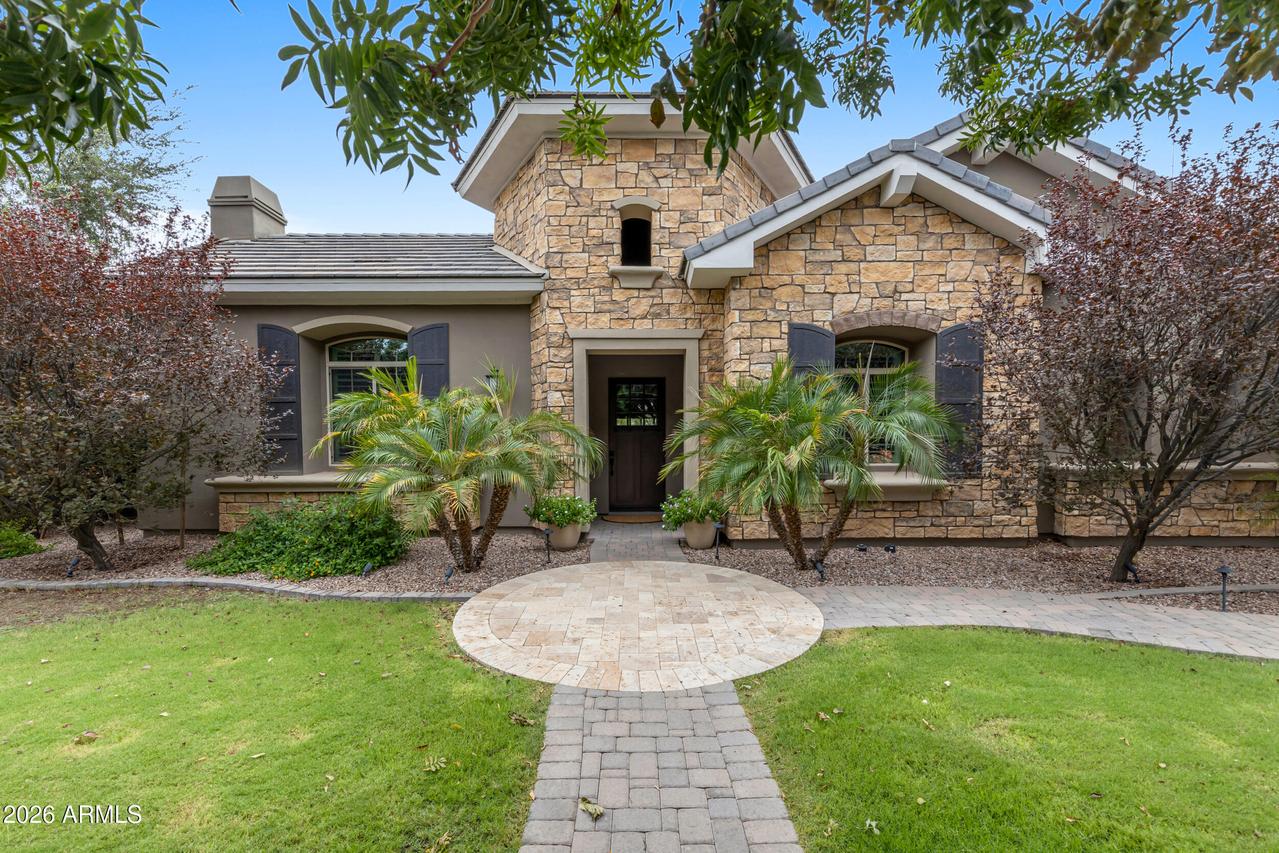 2103 E Crescent Way, Gilbert, AZ 85298