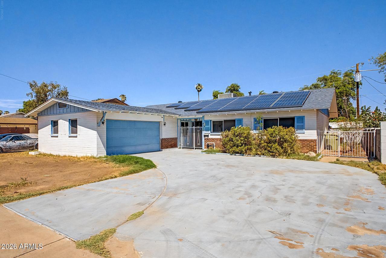4320 W Rose Ln., Glendale, AZ 85301