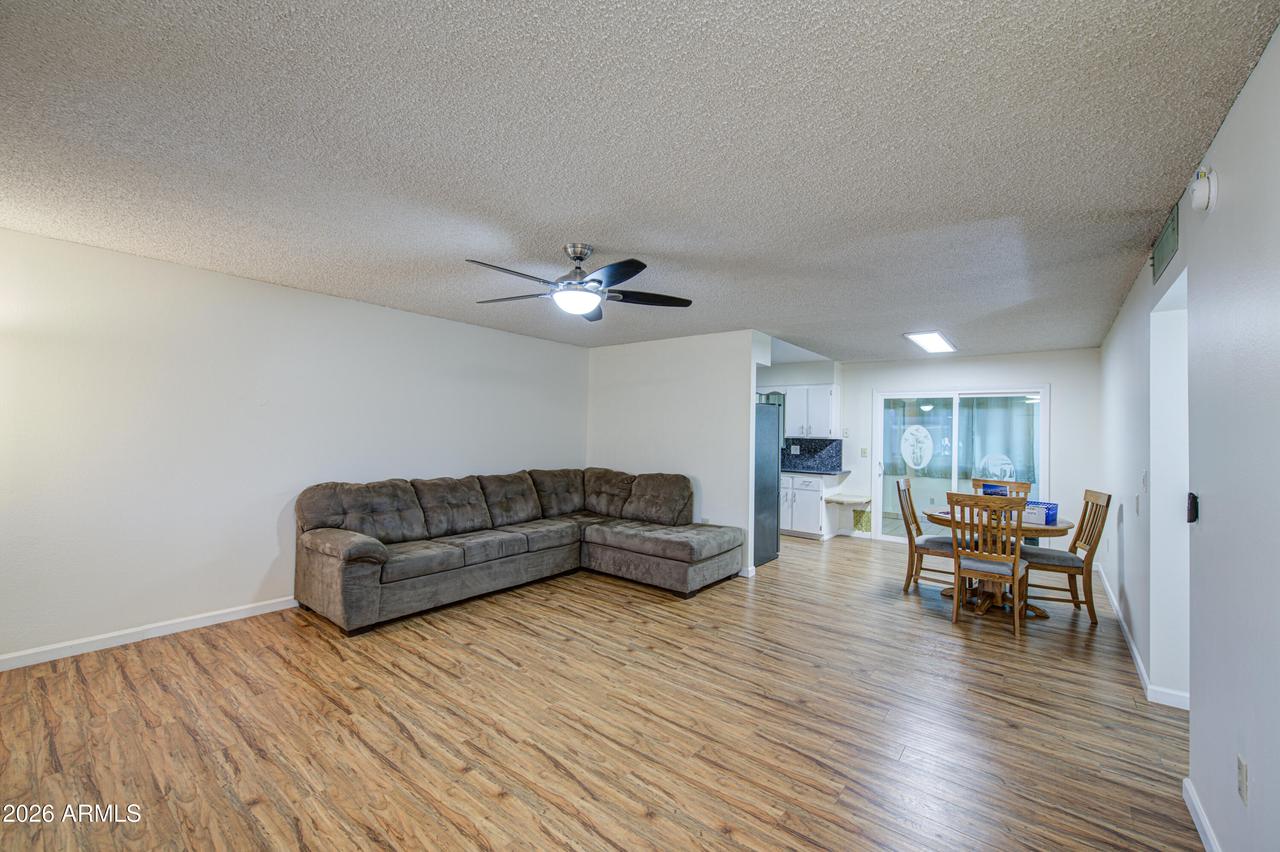 9909 W Newport Dr., Sun City, AZ 85351