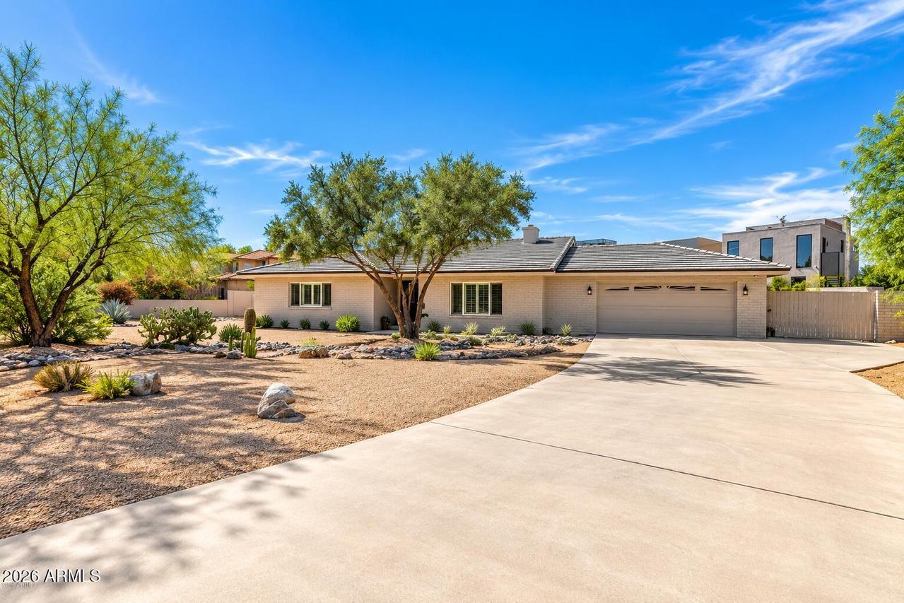 10420 N 66th St., Paradise Valley, AZ 85253