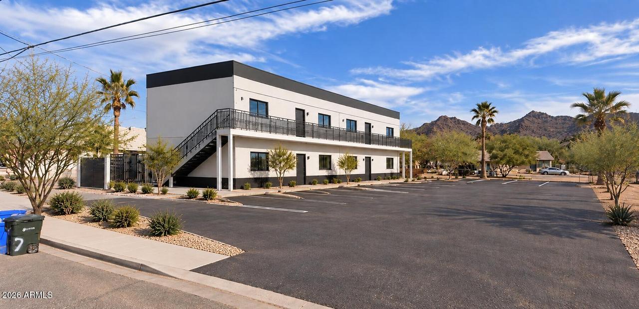 8927 N 10th St., Phoenix, AZ 85020