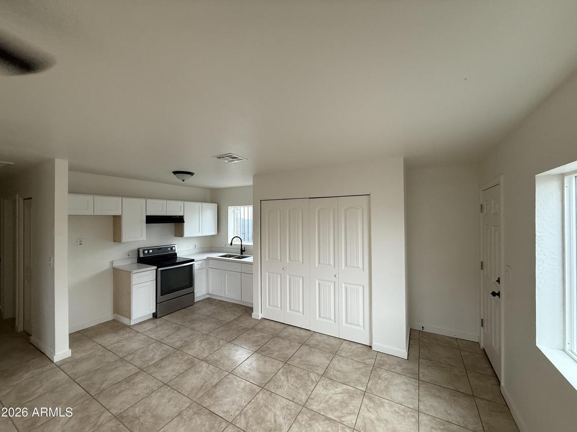 2325 E Roosevelt St., Phoenix, AZ 85006