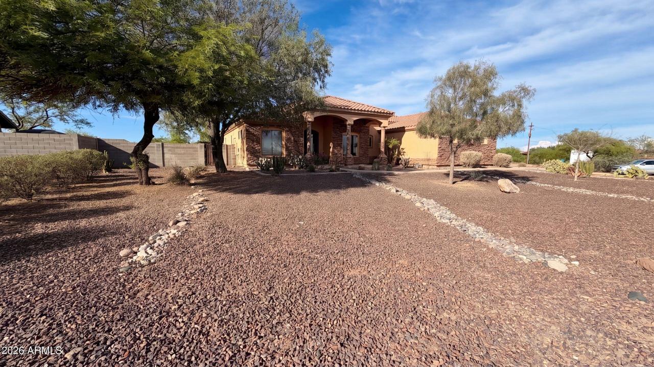 16806 W Dove Wing Way, Surprise, AZ 85387