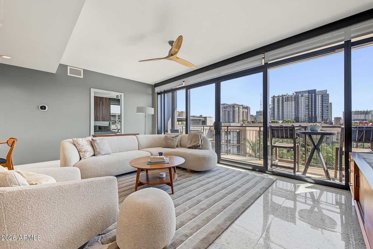 200 W Portland St. #627, Phoenix, AZ 85003