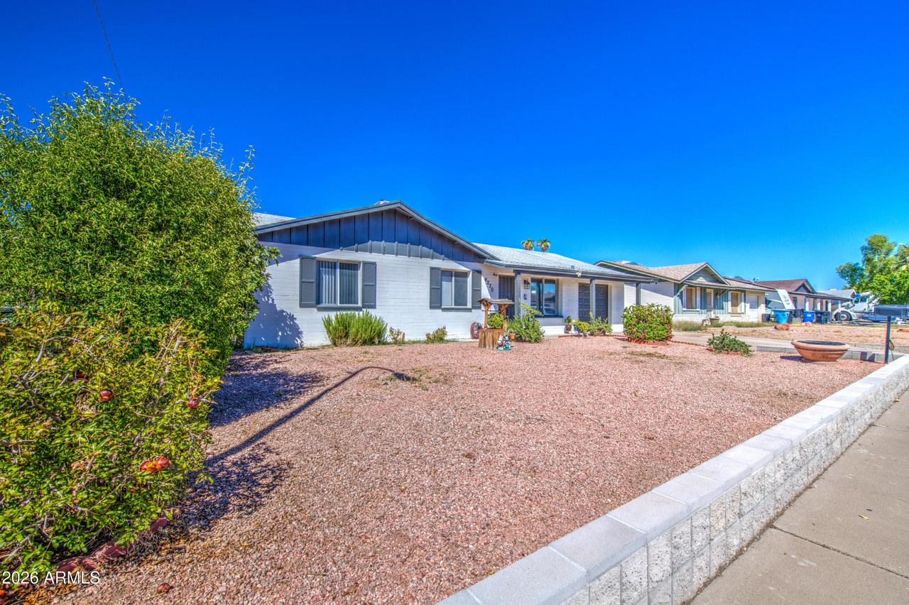 4230 W Kaler Dr., Phoenix, AZ 85051