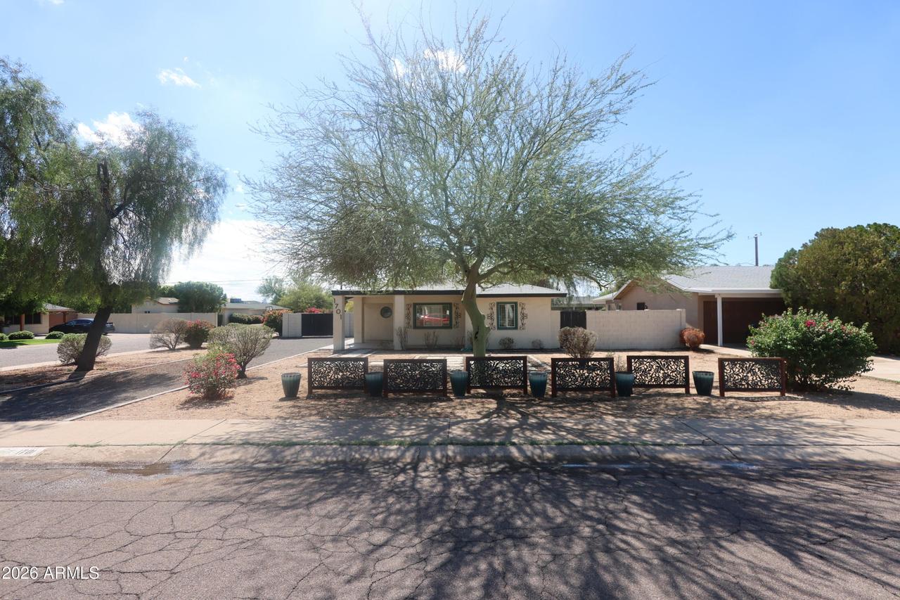 1701 W Clarendon Ave., Phoenix, AZ 85015