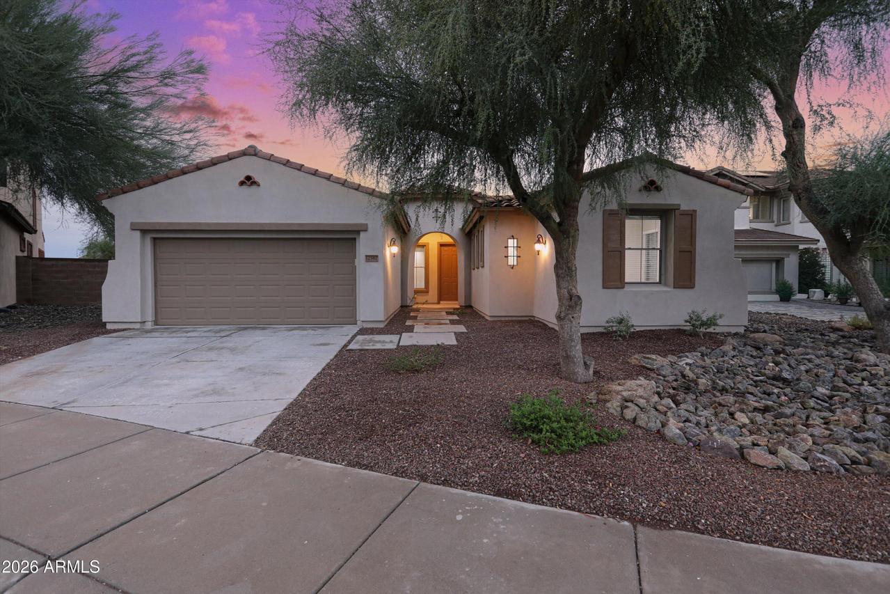 12567 W Blackstone Ln., Peoria, AZ 85383