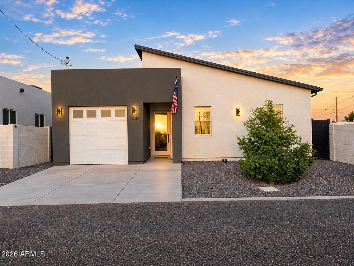 1237 S 15th Dr., Phoenix, AZ 85007