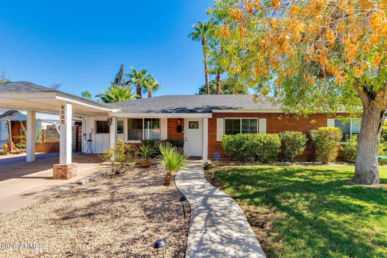 6137 N 16th Dr., Phoenix, AZ 85015