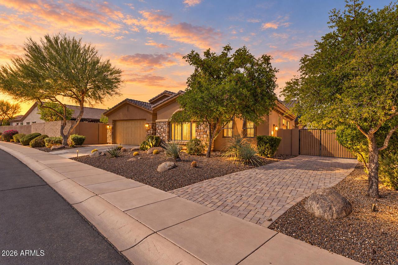 12886 W Via Caballo Blanco, Peoria, AZ 85383