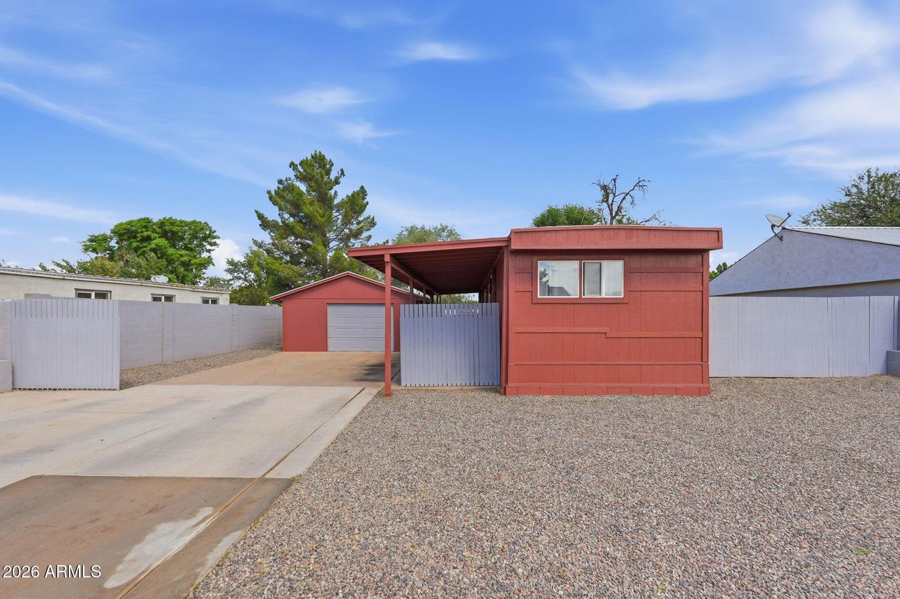 544 E Lynwood St., Mesa, AZ 85203