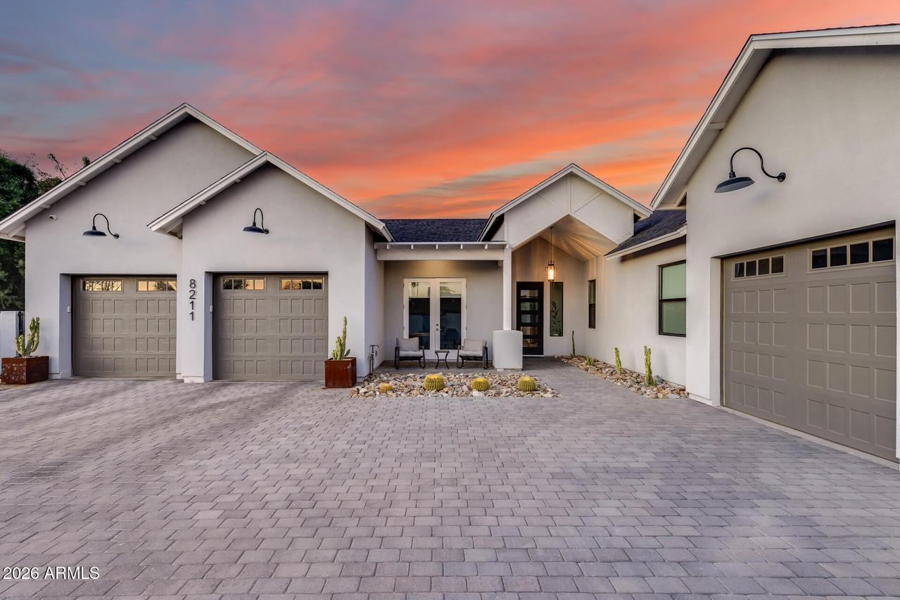 8211 N 17th Ave., Phoenix, AZ 85021