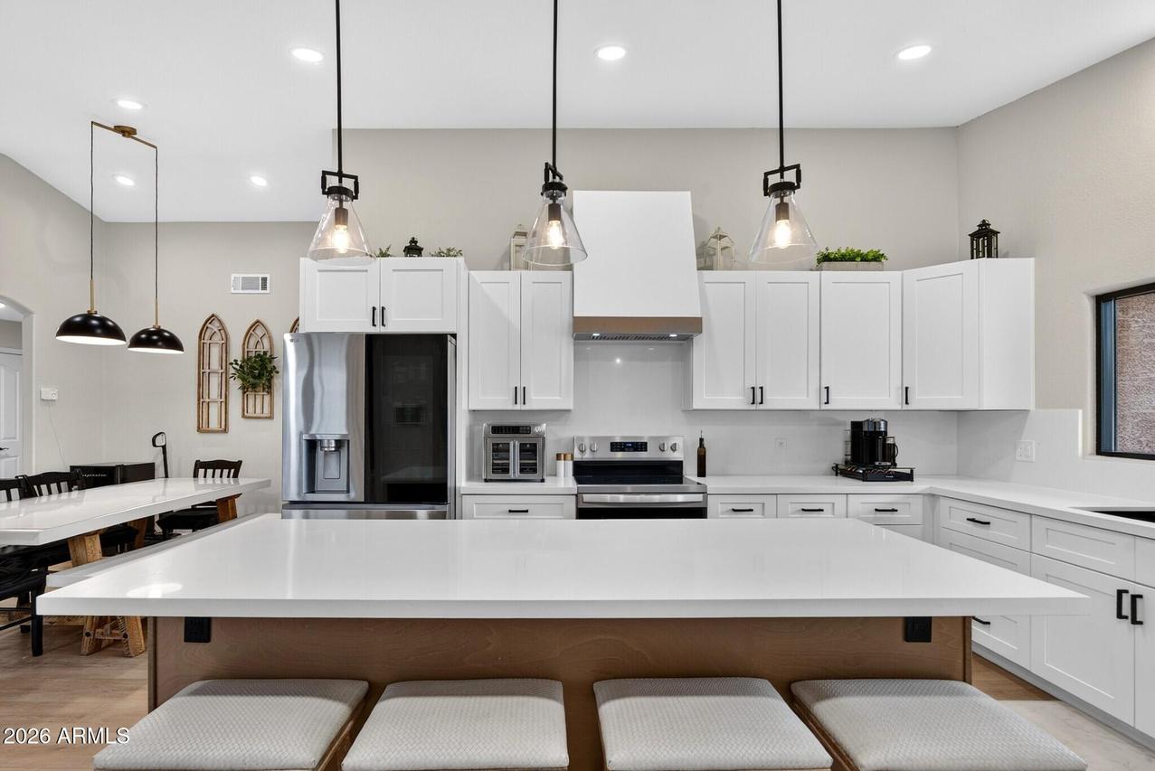 533 N Joshua Tree Ln., Gilbert, AZ 85234