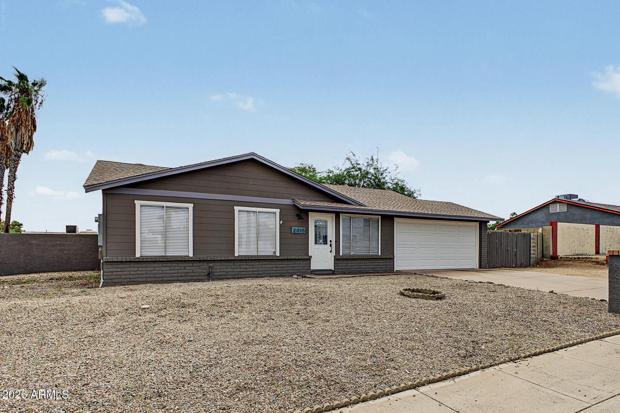 2015 E Vista Dr., Phoenix, AZ 85022