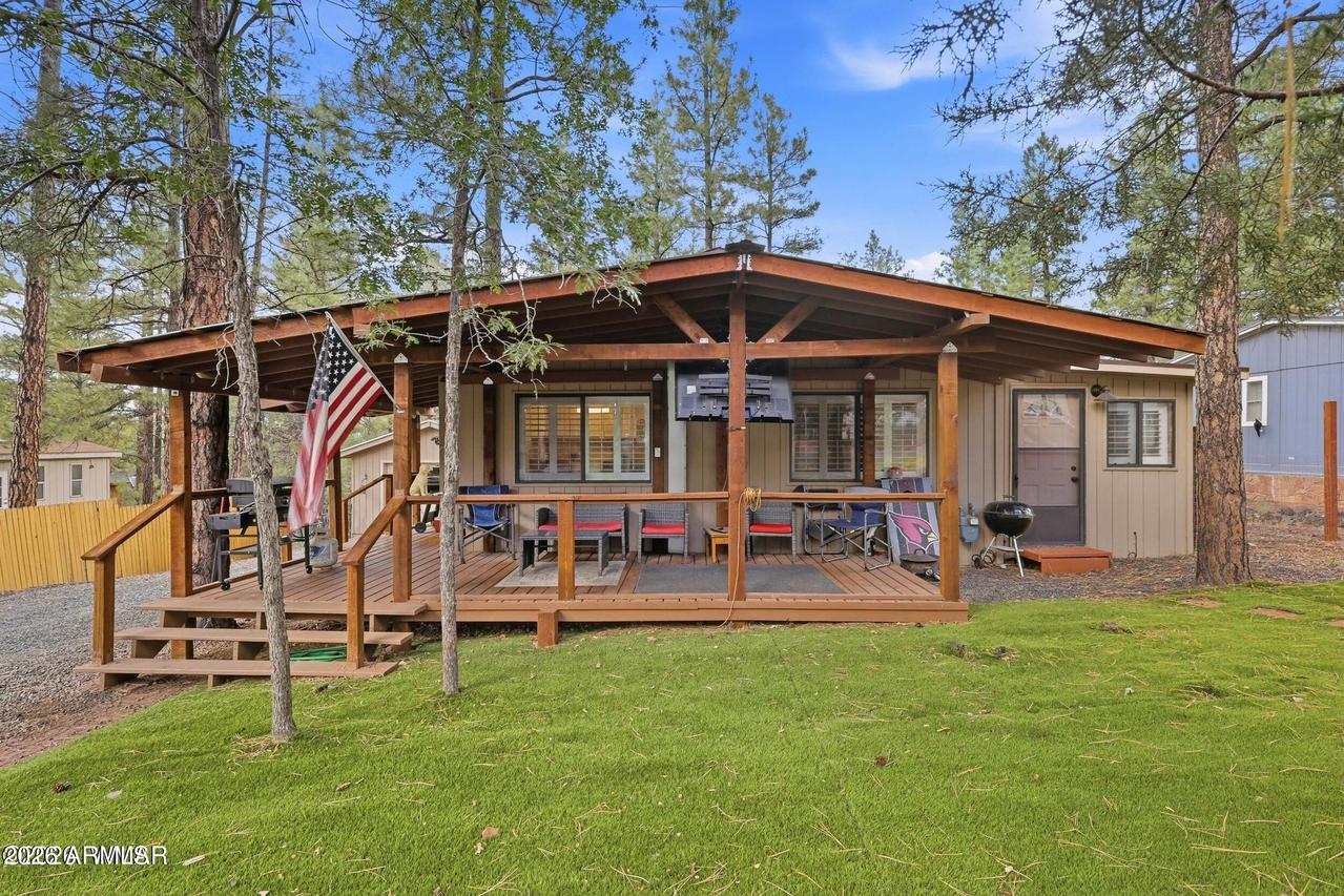 2250 W Whipple St., Show Low, AZ 85901