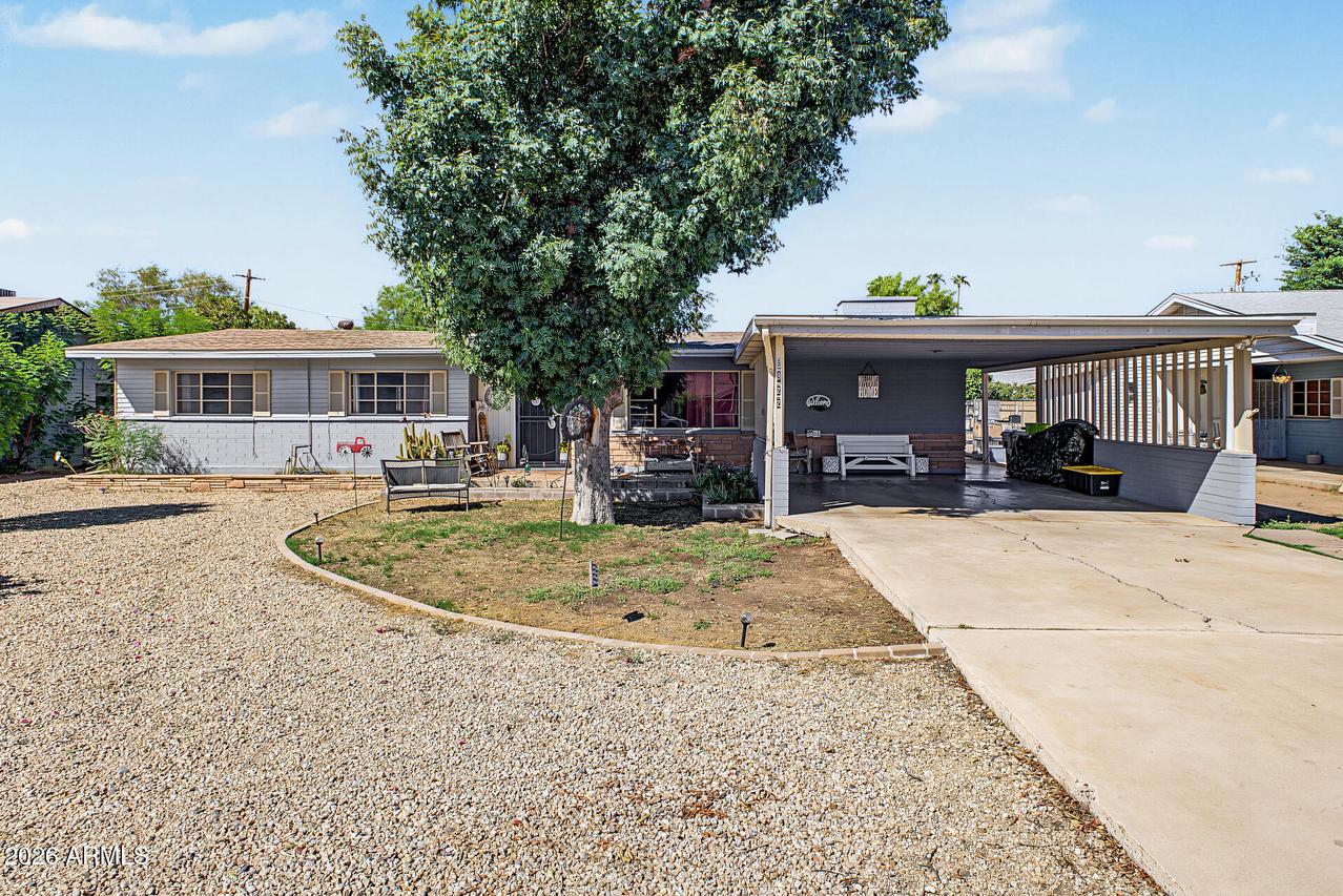 5822 W Morten Ave., Glendale, AZ 85301
