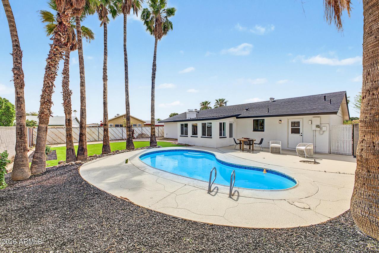 9229 N 40th Dr., Phoenix, AZ 85051