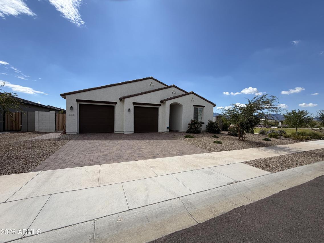 5615 W Paseo Way, Laveen, AZ 85339
