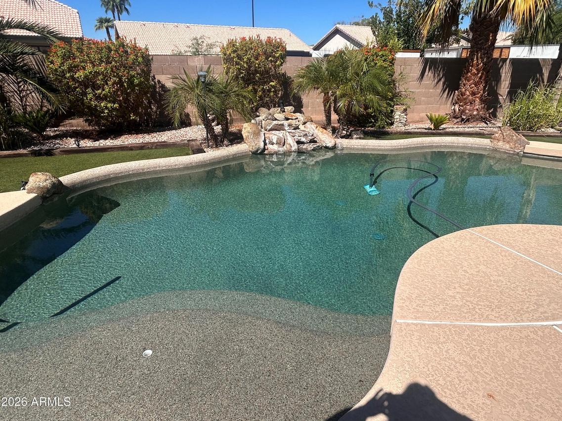 86 S Monterey St., Gilbert, AZ 85233