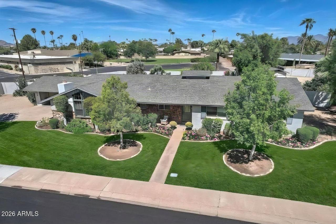 8432 E Turney Ave., Scottsdale, AZ 85251