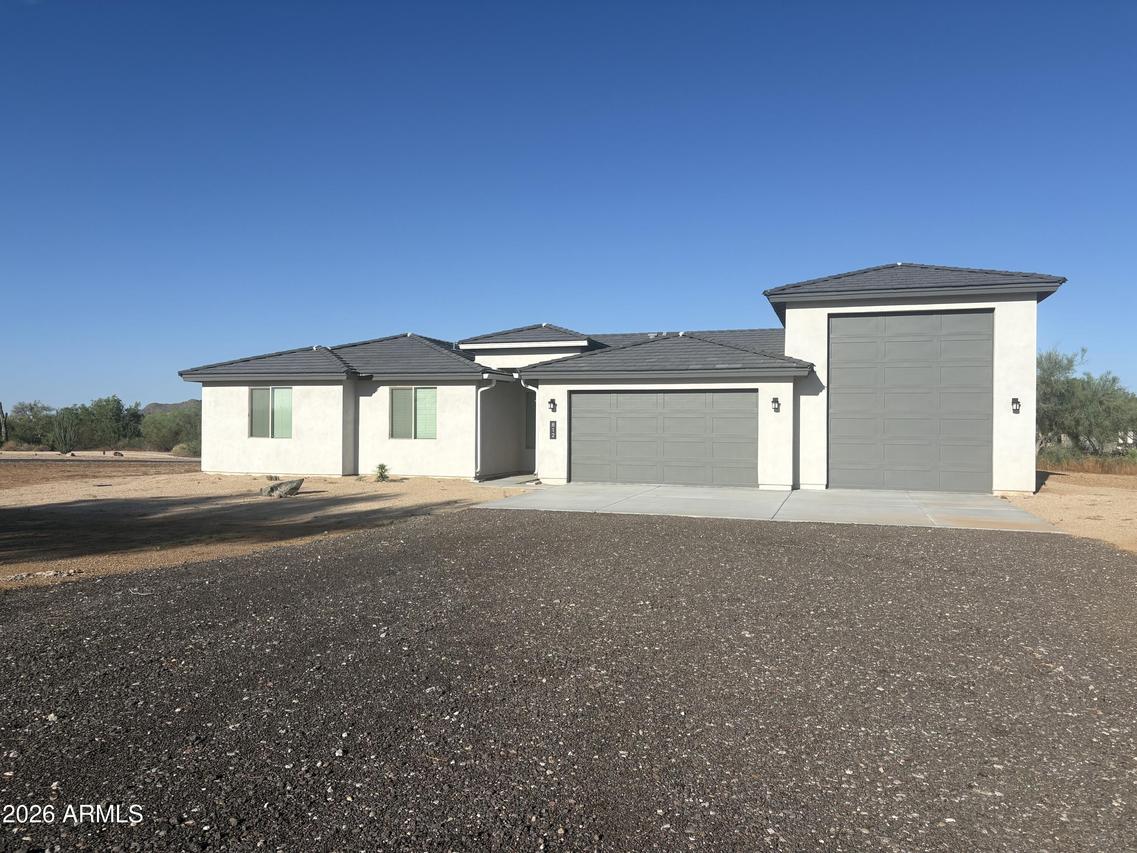 812 E Irvine Rd., Phoenix, AZ 85086