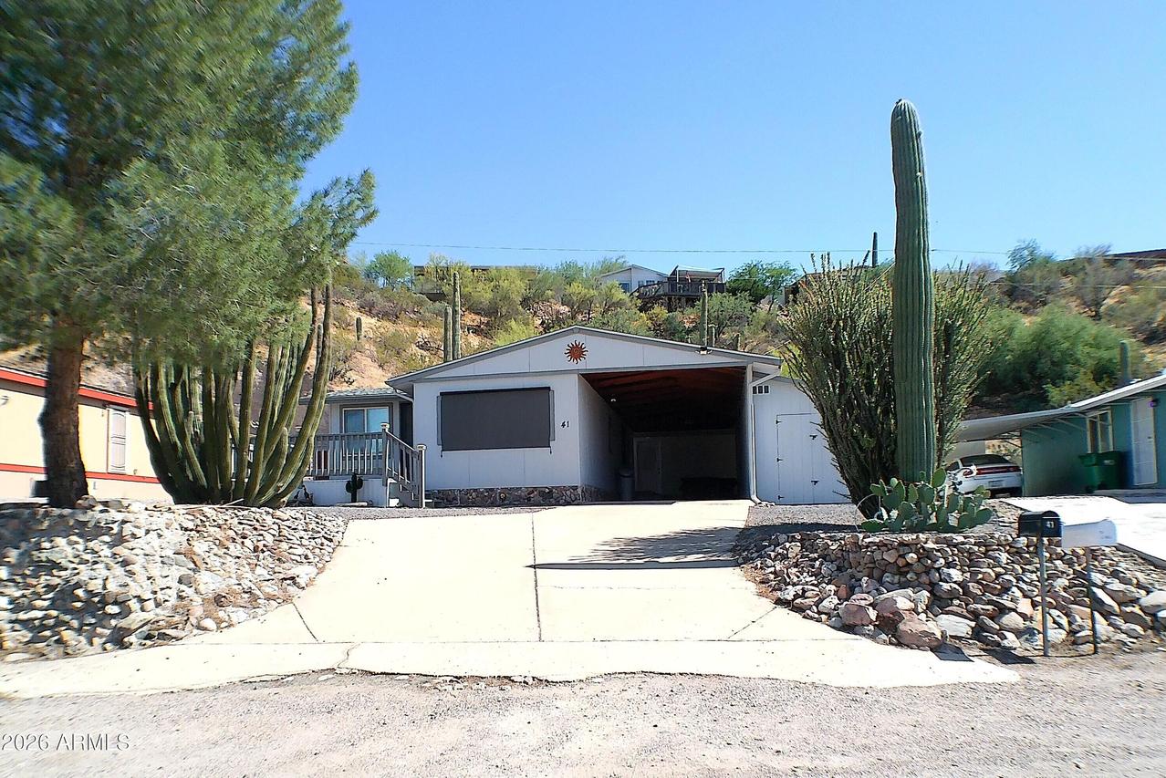 41 W Morris Dr., Queen Valley, AZ 85118