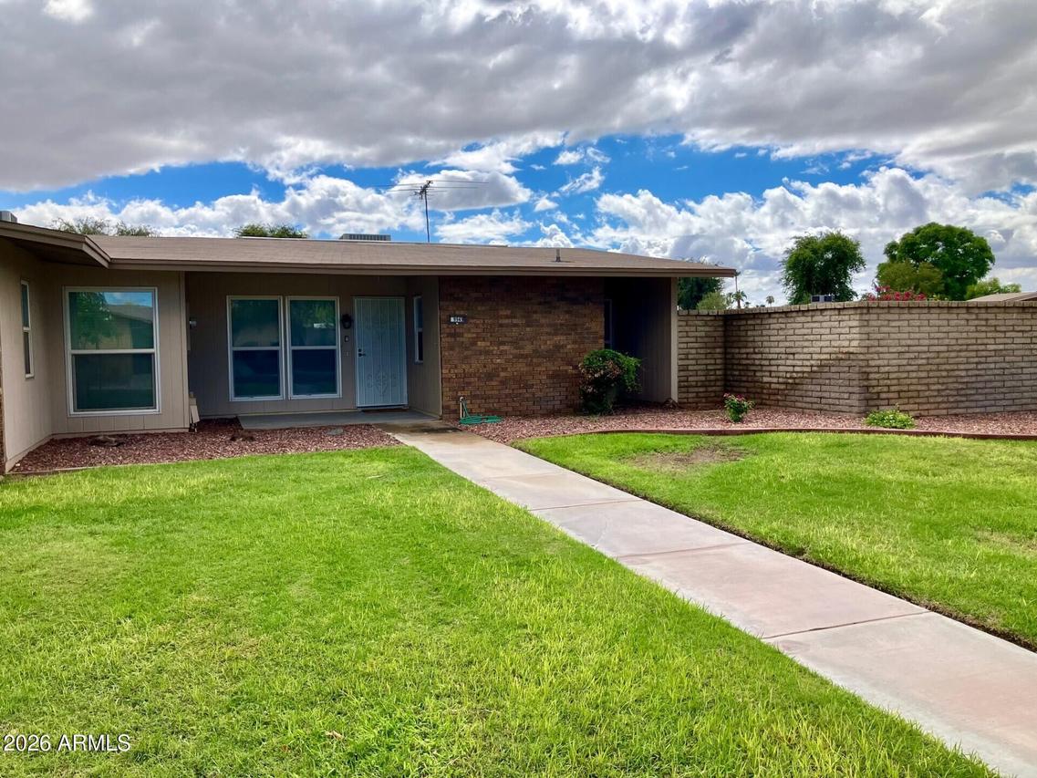 9949 W Ocotillo Dr., Sun City, AZ 85373