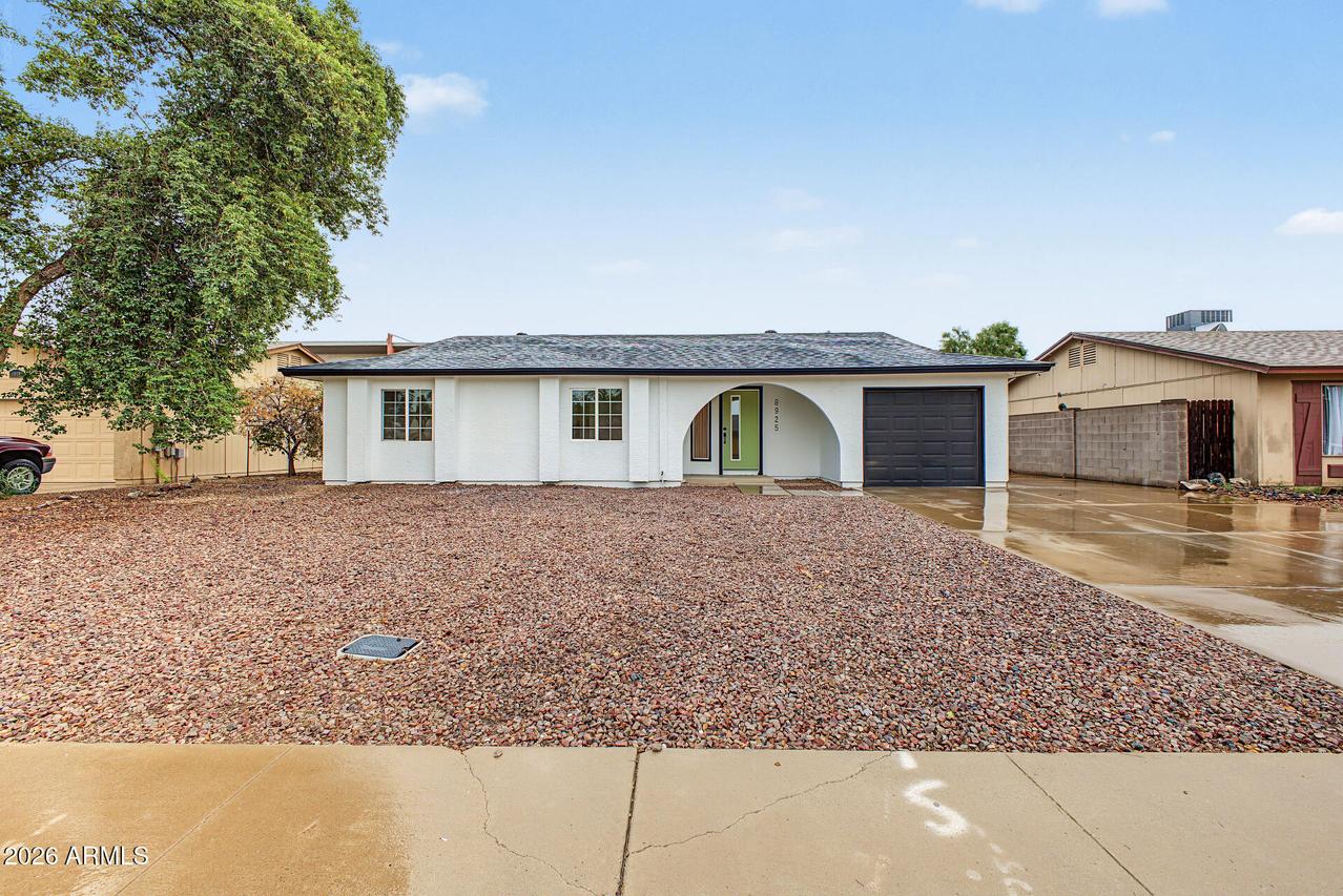 8925 W Meadowbrook Ave., Phoenix, AZ 85037