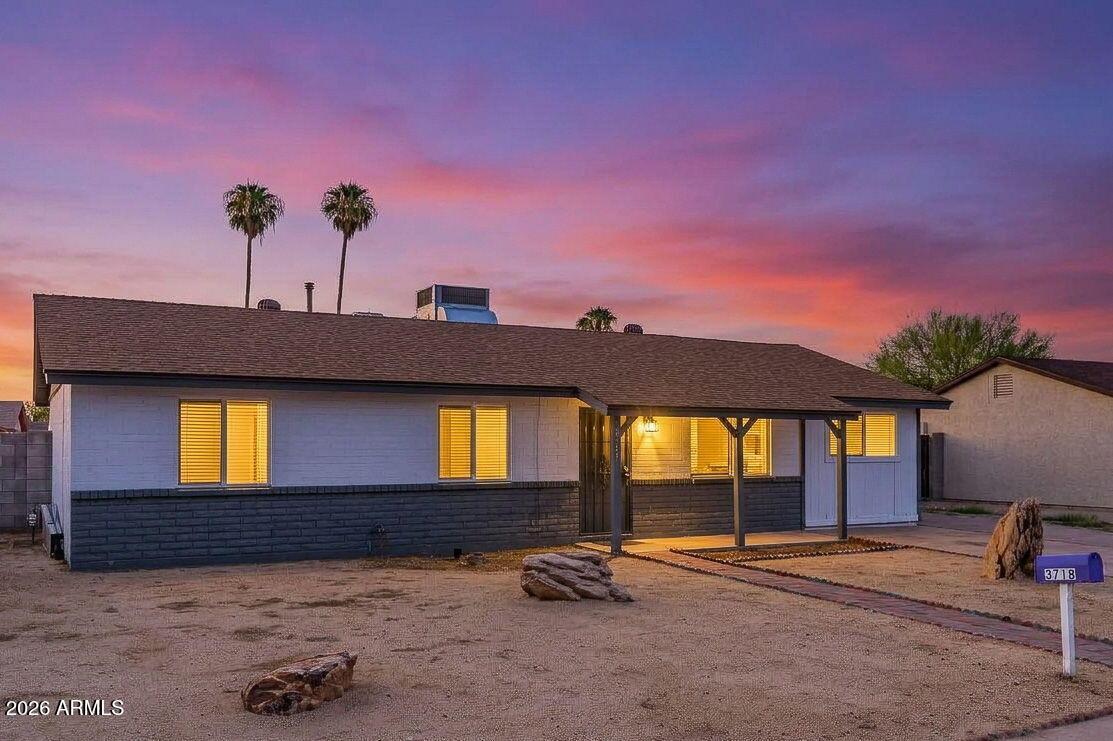 3718 W Charter Oak Rd., Phoenix, AZ 85029