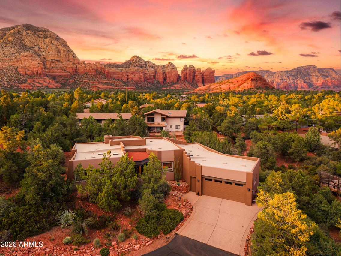 2250 E Mule Deer Rd., Sedona, AZ 86336