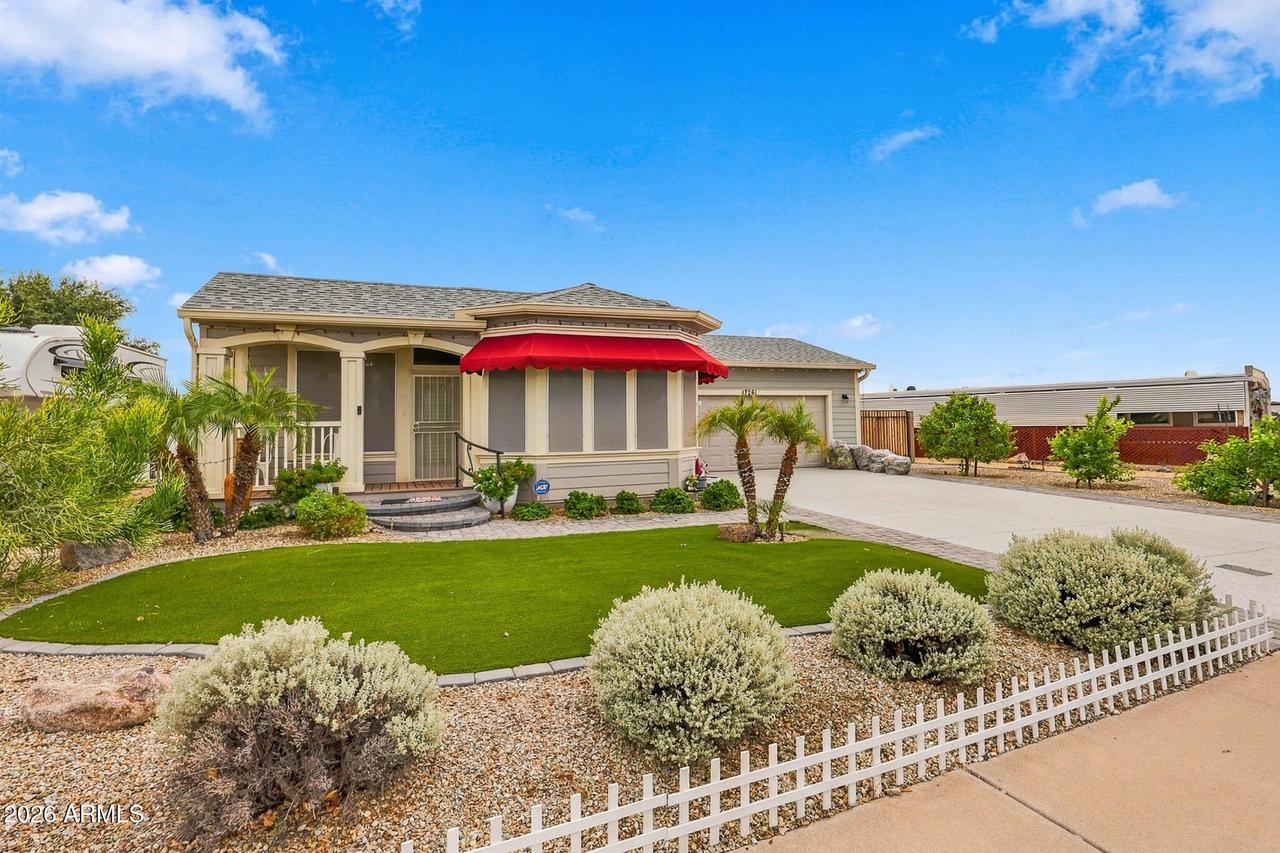 17261 N 66th Dr., Glendale, AZ 85308