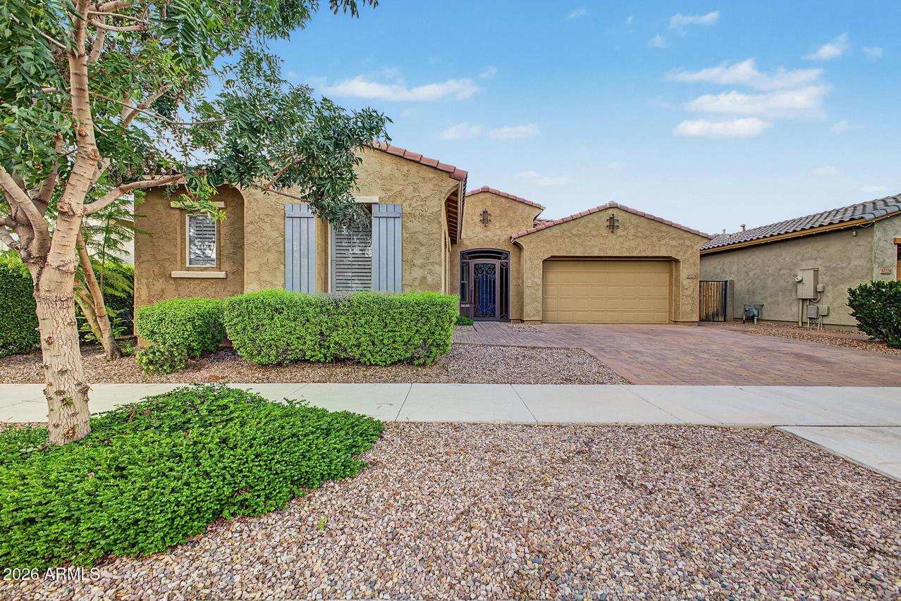 10220 E Thatcher Ave., Mesa, AZ 85212