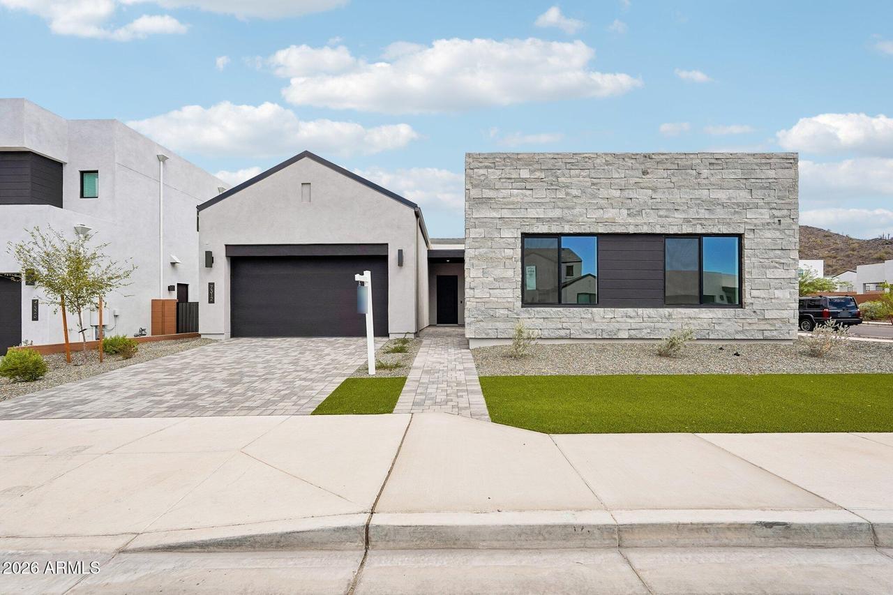 7312 W Running Deer Tr., Peoria, AZ 85383