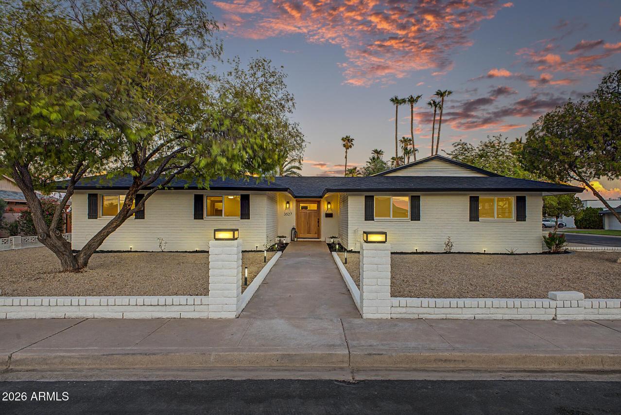3527 S Oak St., Tempe, AZ 85282