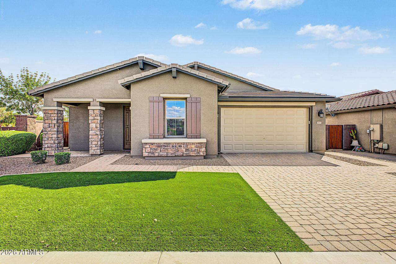 1075 W Redwood Ave., Queen Creek, AZ 85140