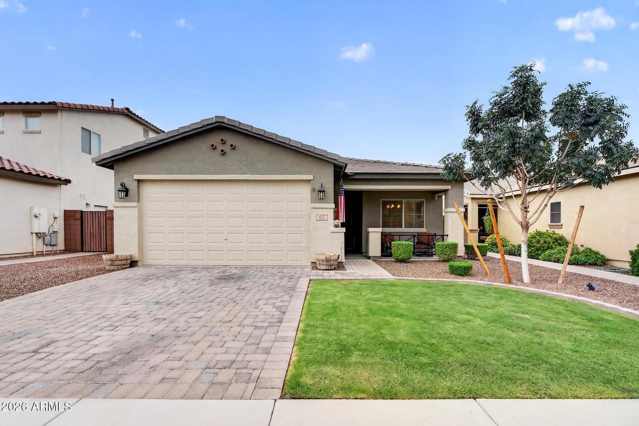827 W Banyan Ave., San Tan Valley, AZ 85140