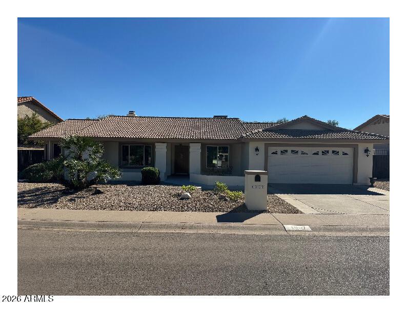 1007 E Grandview Rd., Phoenix, AZ 85022