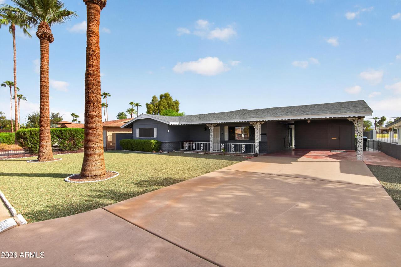 629 S Edgewater Dr., Mesa, AZ 85208
